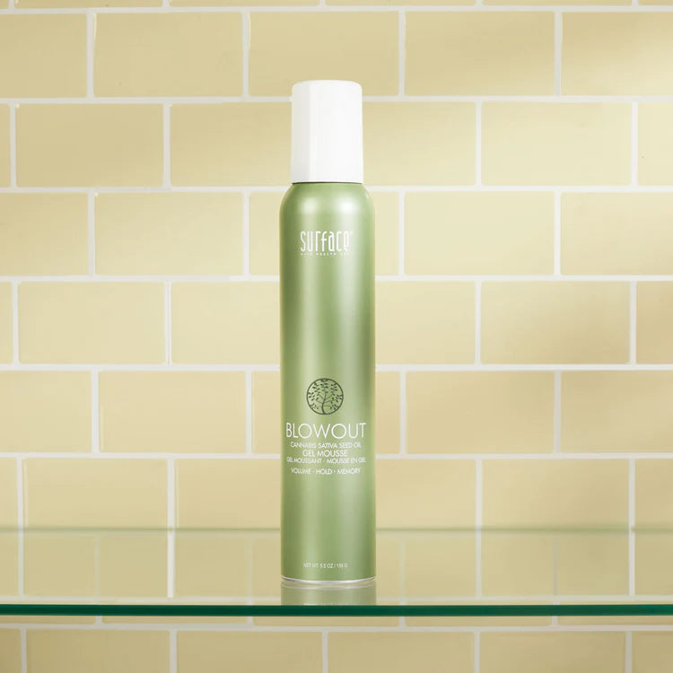 aracuja Oil and Lychee Fruit combine for a super fruit sugar punch giving hair volume, style memory, flexible hold, and protection. Babassu Seed Oil delivers Omega dense nutrients into the hair. Together these 2 ingredients create a long-lasting moisture barrier for conditioned, bouncy hair that lasts for days on end.